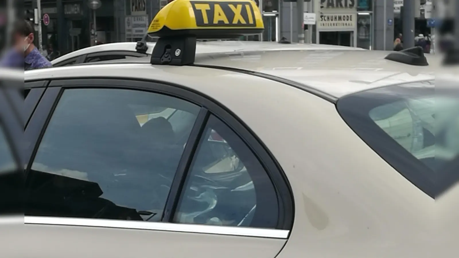 Damit im Taxi- und Mietwagen-Gewerbe wieder Gerechtigkeit herrscht, gibt es ab dem 1. Juli eine Preisuntergrenze und neue Tarife.  (Foto: ar)