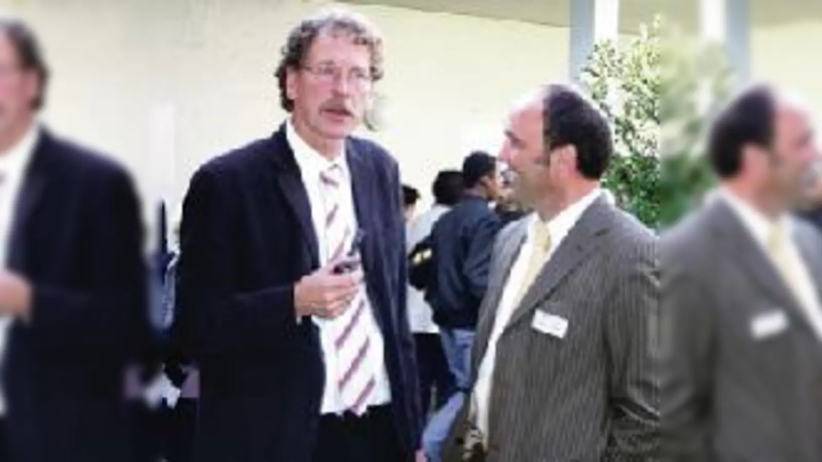 Im Dialog  Pfarrer Rupprecht und der Geschäftsführer der Diakonie Christoph Duschl.	  (Foto: em)