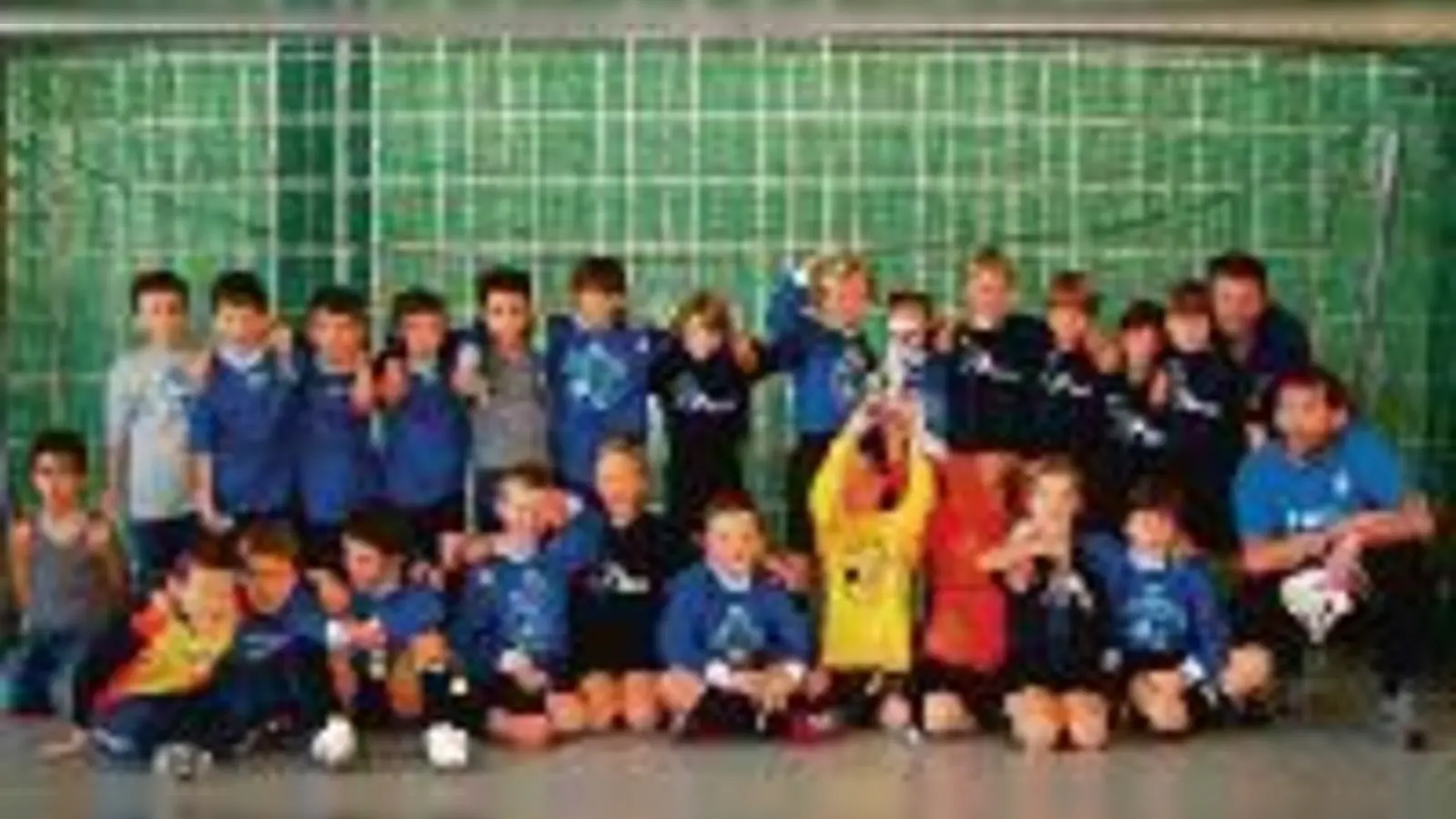 Der Jahrgang 98 des FT Gern nahm als Gern I, II und Gern III am Turnier teil.	  (Foto: Verein)