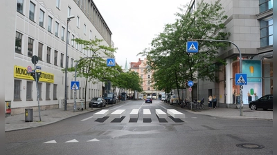 So könnte ein 3D-Zebrastreifen beispielsweise am Oberanger aussehen.  (Visualisierung: Die Grünen/Rosa Liste/Volt, Sophie Anfang  )