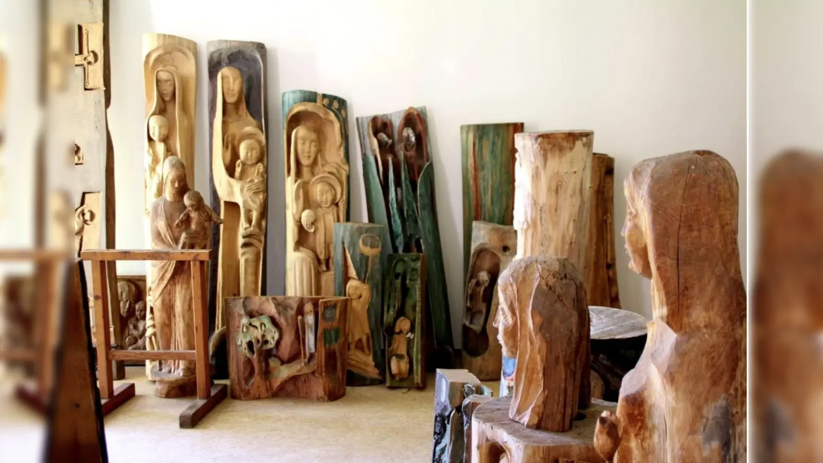 Überwiegend aus Lindenholz aus dem Nymphenburger Schlosspark schuf Sr. Bernardine Weber CJ mehr als 300 Werke. (Foto: Congregatio Jesu)