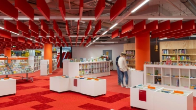 Die Münchner Stadtbibliothek hat nun vier neue Räume für ihren stark besuchten Interimsstandort im Motorama dazu bekommen. (Foto: Eva Jünger/Münchner Stadtbibliothek)