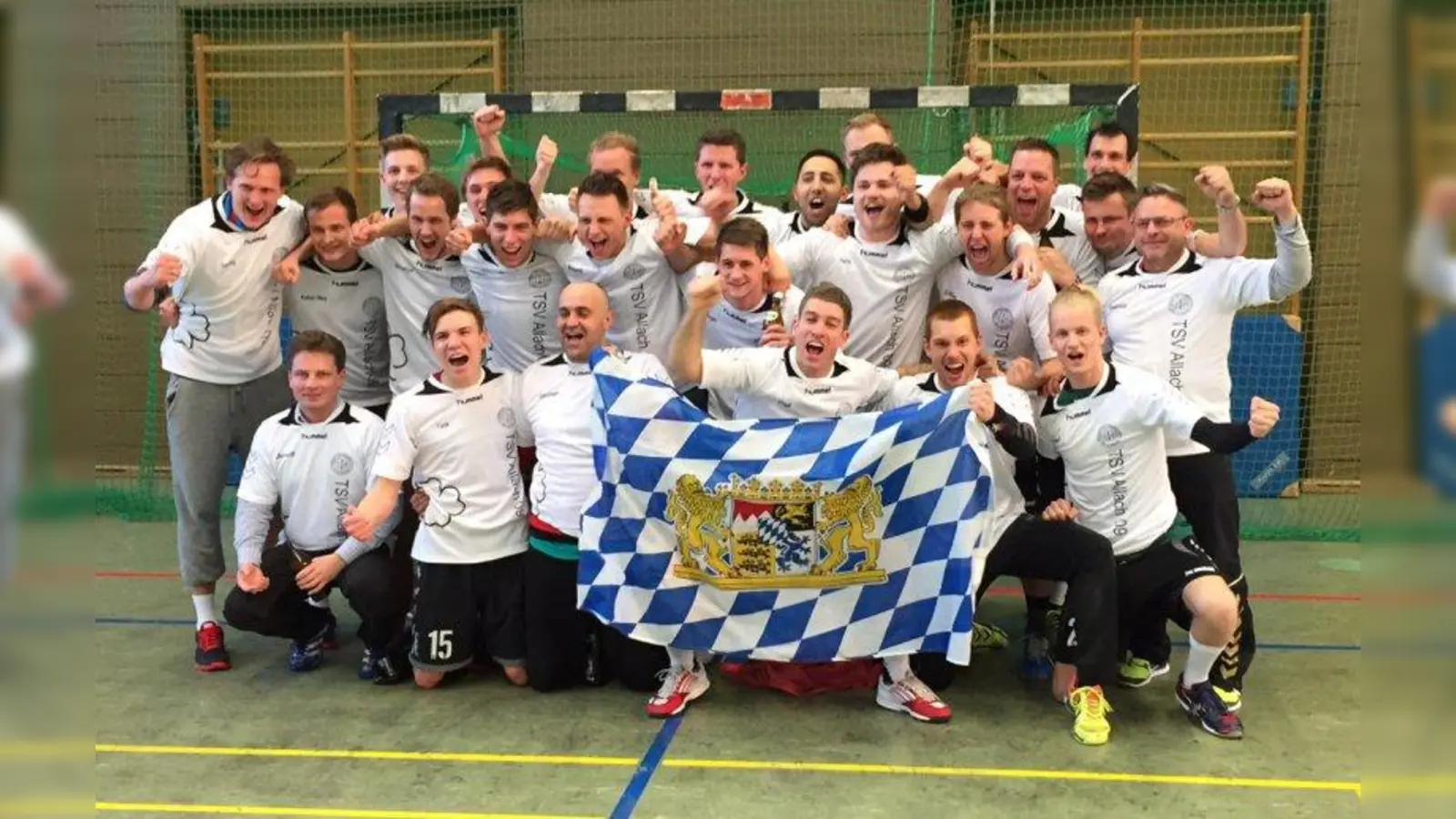 Die Mannschaft des Meister der Landesliga Süd und Bayernliga-Aufsteigers. (Foto: Keller-May)