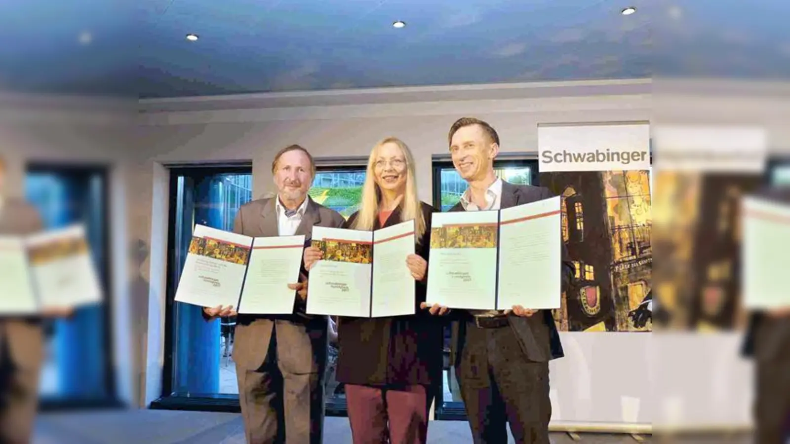 Drei verdiente Preisträger: Wolfgang Schlick (für die Express Brass Band), Gunna Wendt und Thorsten Krohn wurden für ihre Arbeiten ausgezeichnet.	 (Foto: Robert Bösl)