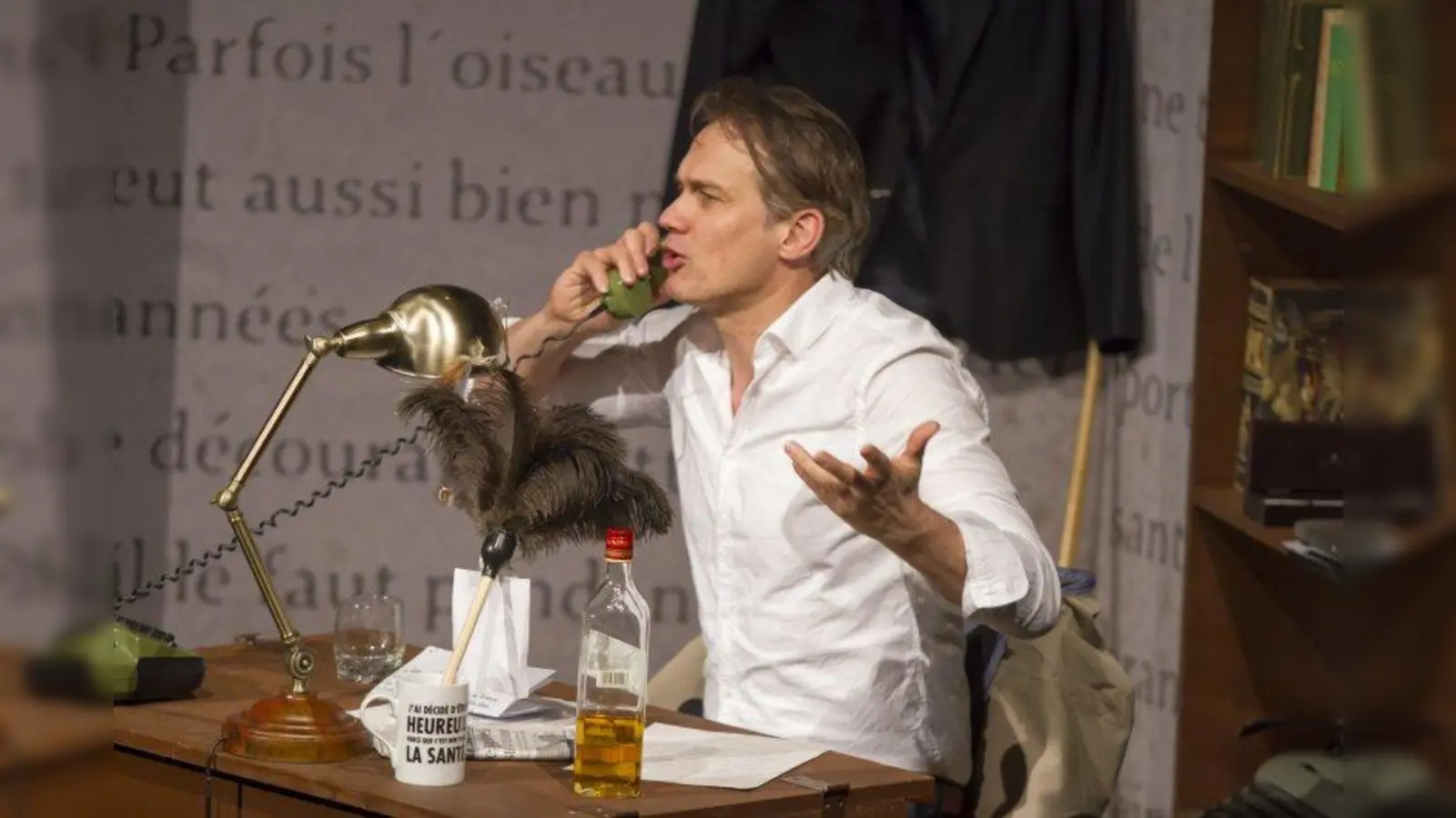 Ralf Bauer spielt den bärbeißgen André Chabanais. (Foto: Kammertheater Karlsruhe)