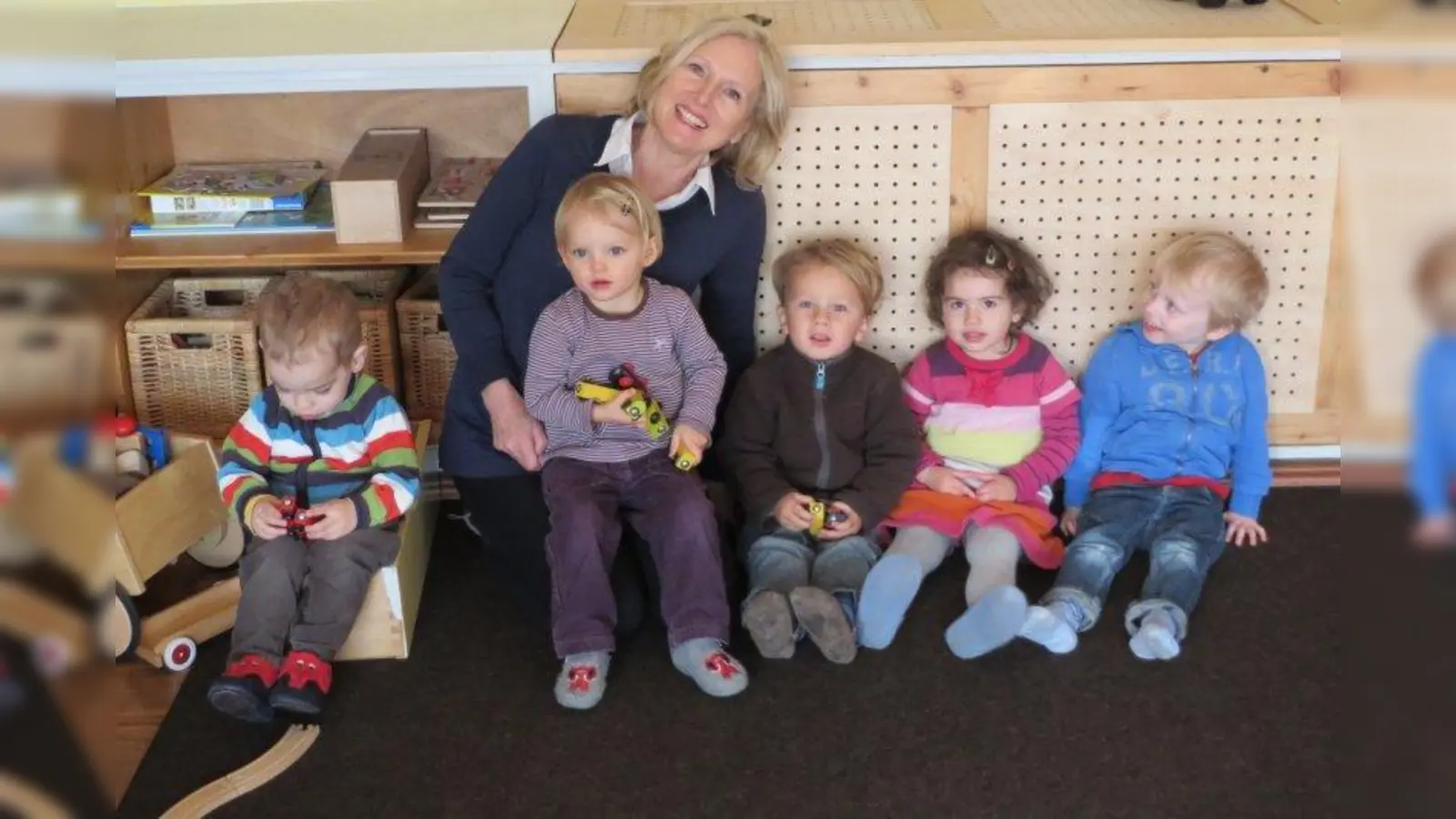 Maria Beatrice Hoffmann mit ihren Gernerchen (von links: Nikola, Luisa, Kilian, Ela und Benjamin). (Foto: pi)