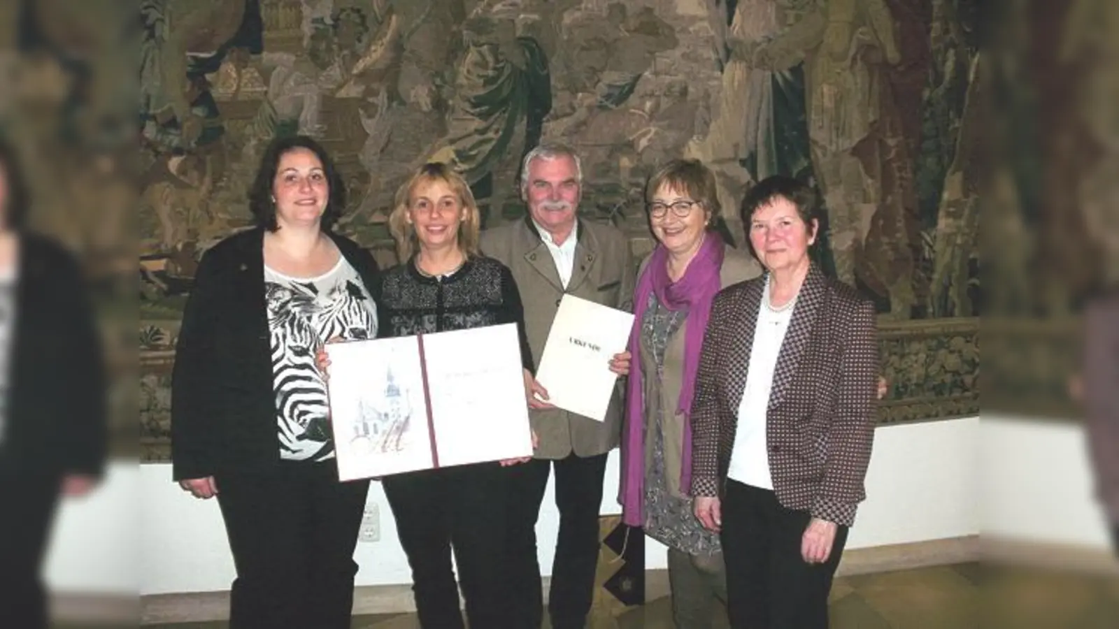 Eva Muhr, Dr. Stephanie Hentschel, Otto Steinberger, Stephanie Bachhuber und Gertrud Ziegltrum (von links nach rechts).	 (Foto: privat)
