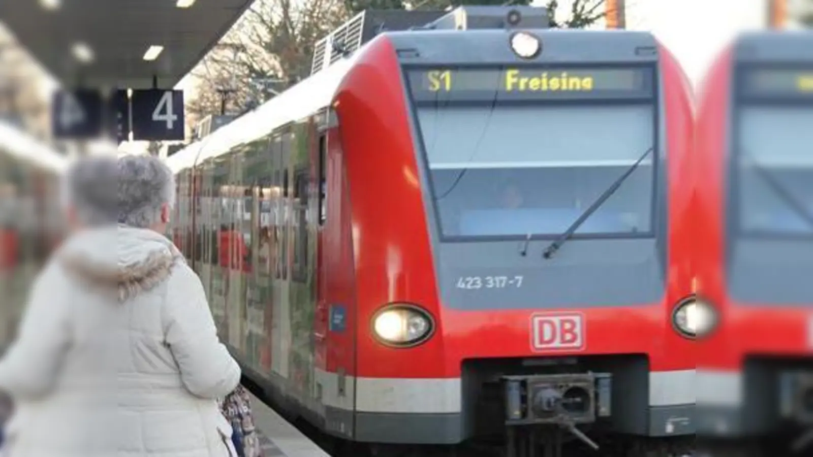 Auf den S-Bahnlinien S1 und S8 Richtung Flughafen gibt es massive Einschränkungen. (Archivbild: cr)