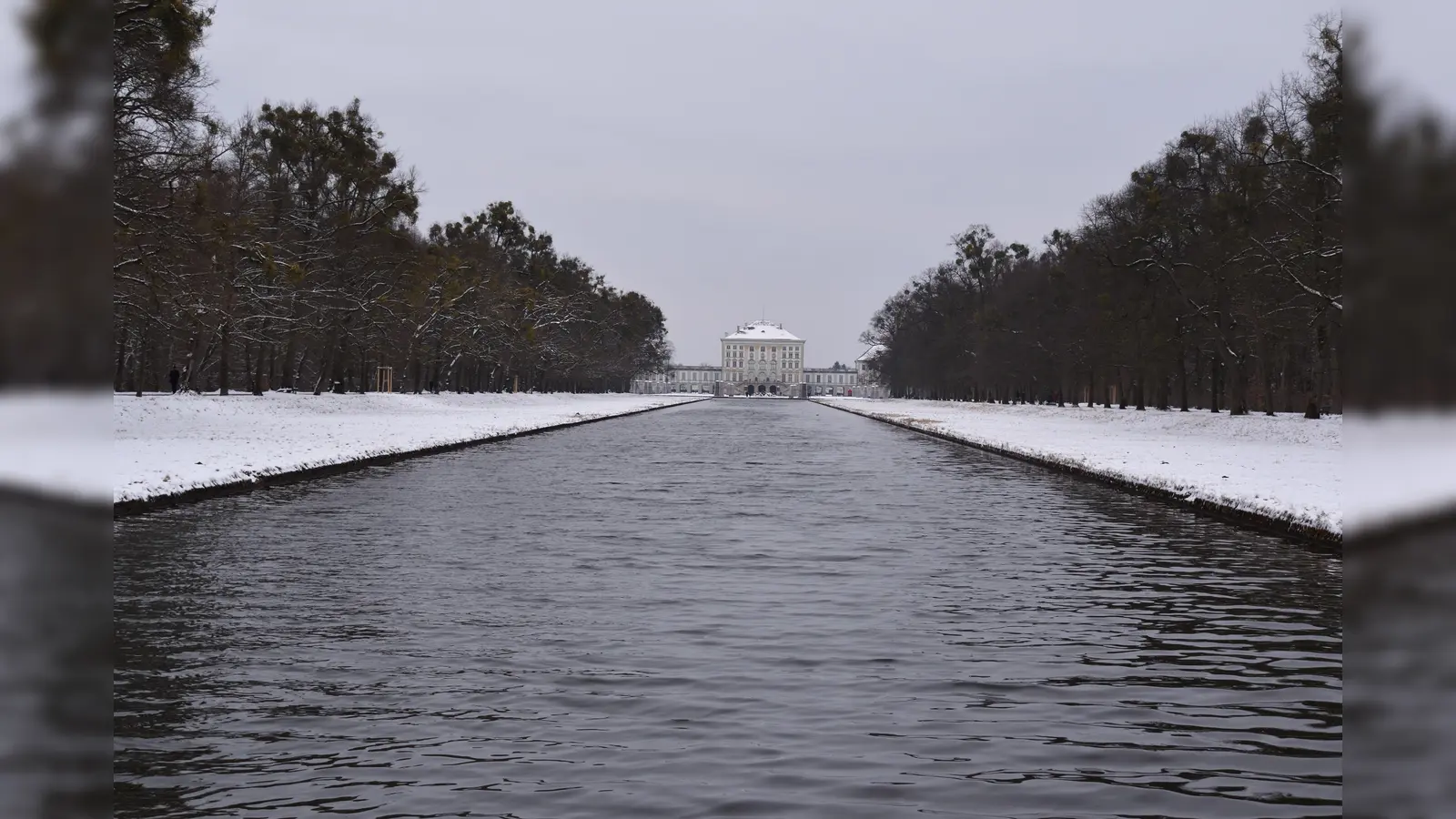 Das Schloss ist im Winter etwas weniger besucht, daher finden dort im Moment teils Restaurierungsarbeiten statt. (Foto: Daniel Mielcarek)