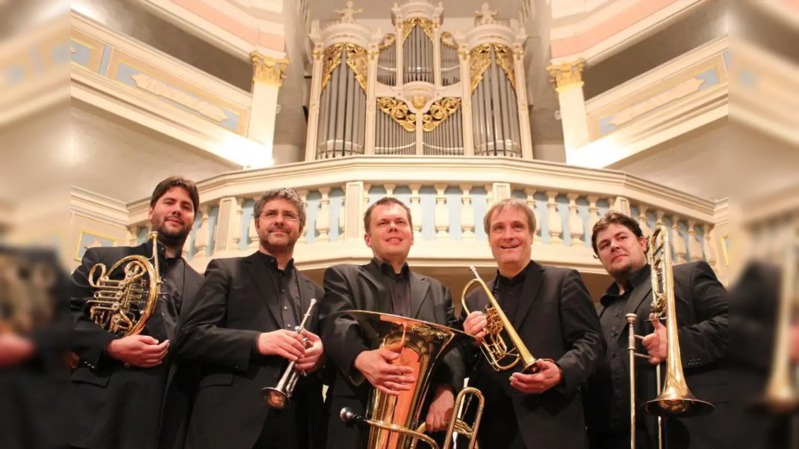 Classic Brass stimmt in der Waldkirche mit zeitlosen Kompositionen auf Weihnachten ein. (Foto: pi)