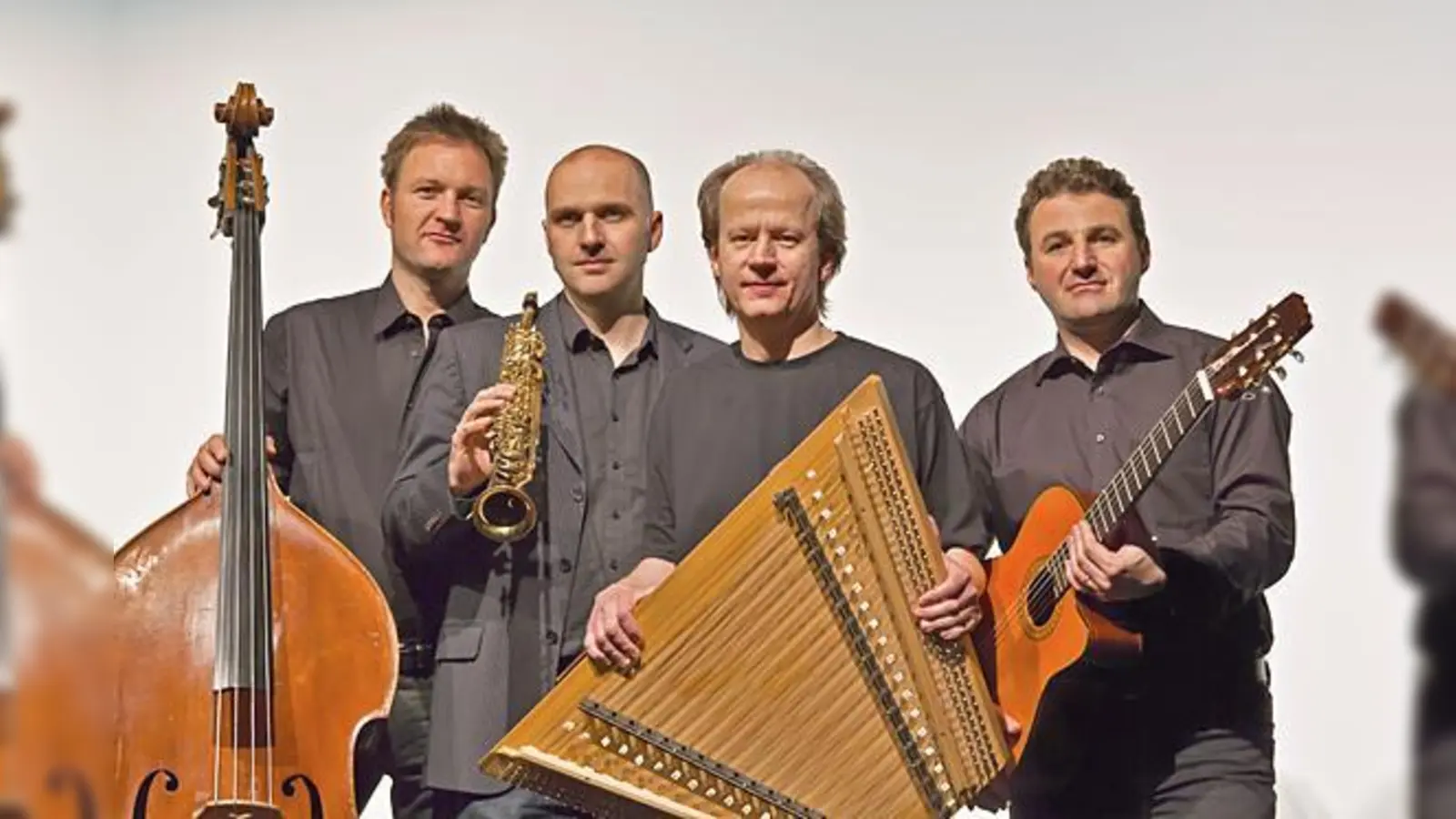 Entzünden an vielen Instrumenten ein Klang-Feuerwerk: Rudi Zapf und Zapfnstreich.	 (Foto: VA)