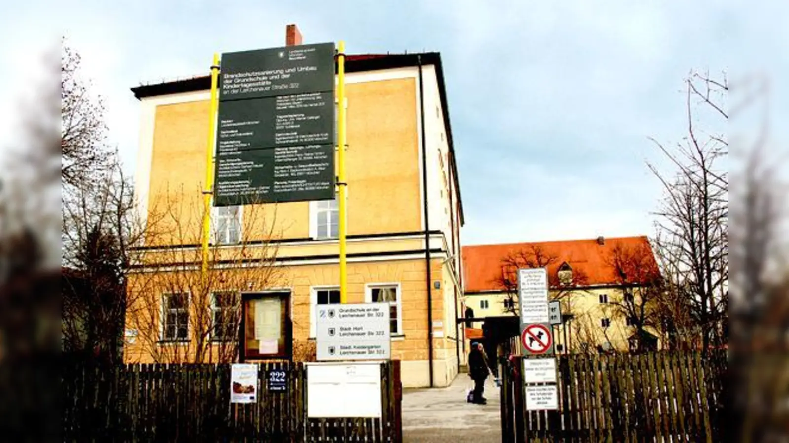 Wiederholte Schimmelplage im städtischen Kindergarten im Schulhaus an der Lerchenauer Straße 322 in Feldmoching. 	 (Foto: ws)