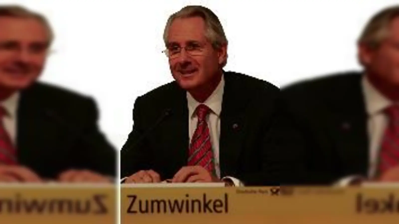 Klaus Zumwinkel droht der Konkurrenz.	  (Foto: dpwn)