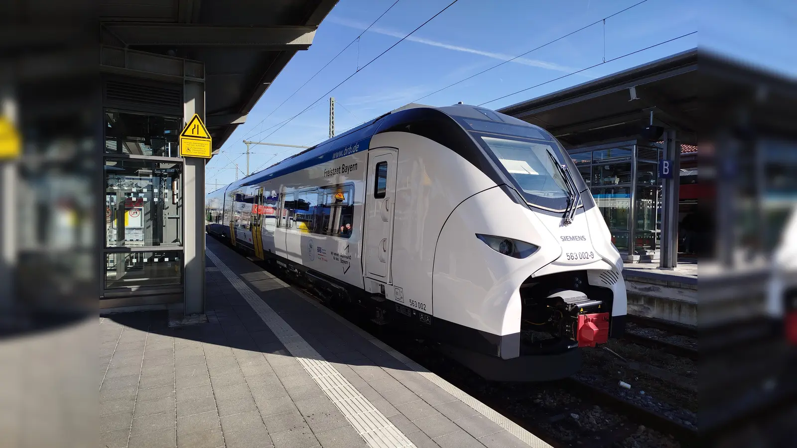 Der Wasserstoffzug fährt jetzt auch regelmäßig zwischen Augsburg und Peißenberg. (Foto: BRB)