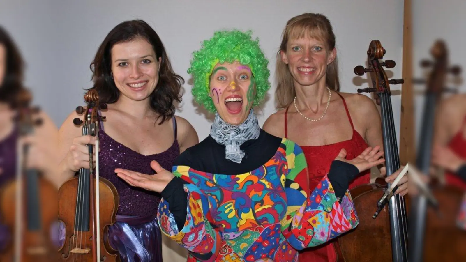 Über Violine und Cello freut sich nicht nur Kobold KiKolino. (Foto: Anne Schätz)