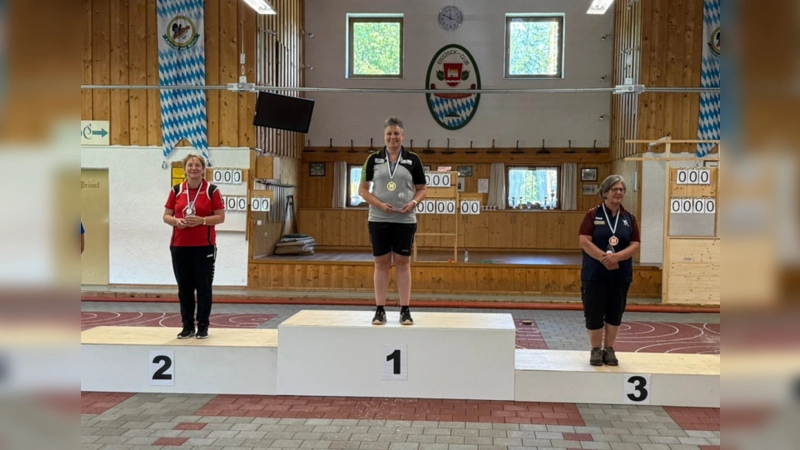 Marianne Schweiger (2. Platz) hat den größten Einzelerfolg in der Vereinsgeschichte der Stockschützen geschafft. (Foto: Stockschützen)