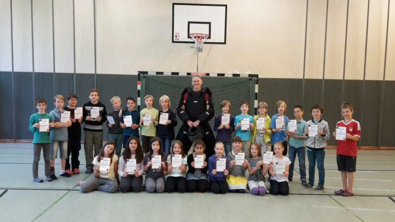 Die Kinder wurden zu „Botschaftern gegen Gewalt“. (Foto: Carmen Fröhler)