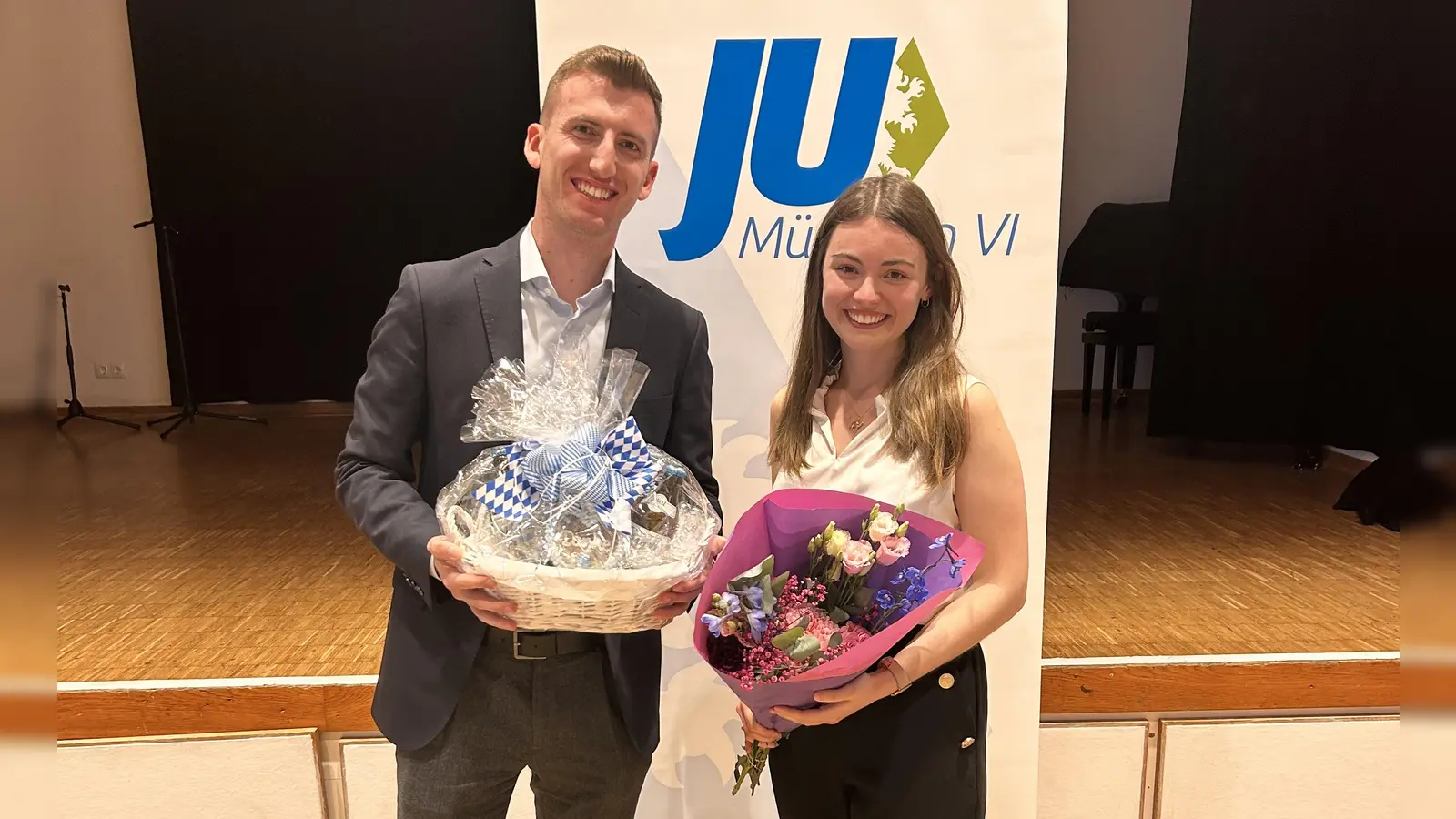 Die neue JU-Kreisvorsitzende Sophia Brusis mit ihrem Vorgänger Max Brem. (Foto: JU)