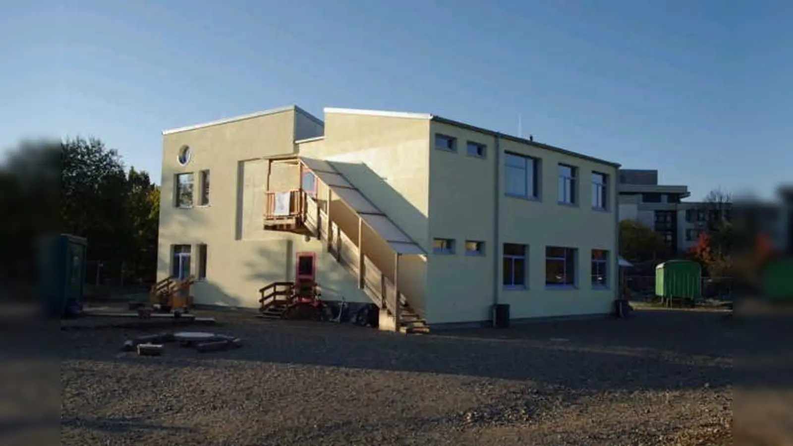 Das ist die derzeit fertige Interimslösung der Waldorfschule München Südwest. (Foto: Freie Waldorfschule München Sü)