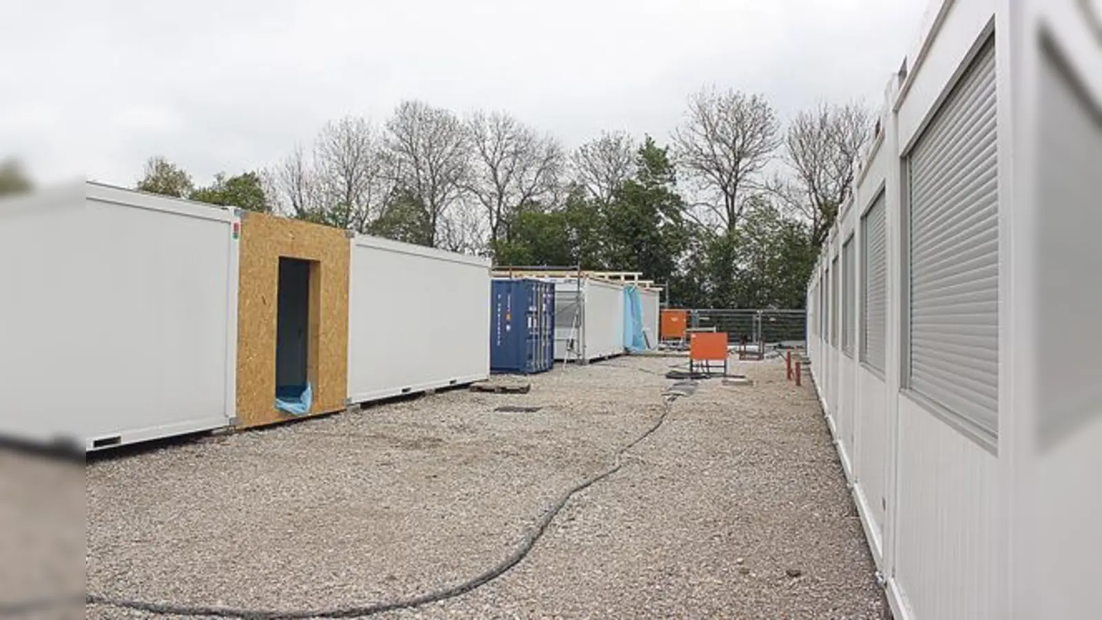 Das Container-Camp für 150 Flüchtlinge in Grub soll bis Mitte Juni fertiggestellt werden. 	 (Foto: sd)