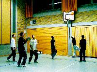 »Basketball um Mitternacht« ist nicht nur in Moosach zu einem Magneten für Jugendliche aus dem Stadtbezirk geworden.	Foto: cr