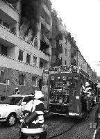 Schreck am Morgen: Feuer in einem Wohnhaus an der Saportastraße. Foto: Feuerwehr