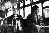 Diese Geschichte ist legende: Rosa Parks hatte sich in den 60er Jahren geweigert, ihren Sitzplatz einem Weißen zu überlassen, was Auslöser der Busboykotte im Süden der USA war.	Foto: Amerikahaus