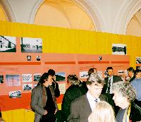 Absolut sehenswert: Die informative Ausstellung in der Rathausgalerie über die 200-jährige Geschichte der Lokalbaukommission. 	Foto: LKB