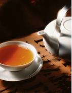 Was gibt es Schöneres als eine Tasse Tee an einem kalten Winterabend. Foto: Deutscher Teeverband e.V.