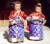 Zwei tibetische Kinder.	Foto: VA