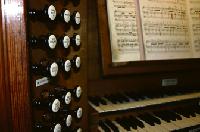 Zug um Zug ein Genuss: Die englische Keates-Orgel in der Kirche St. Wolfgang bietet ein einzigartiges Klangerlebnis. Foto: gf