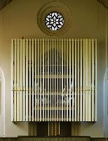 Ein Jahr Bauzeit: die neue Max-Reger-Orgel erlaubt transparente Einblicke und besticht durch eine raffinierte, hängende Statik der Pfeifen.	 Foto: Privat