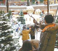 Am pep-Point hält Väterchen Frost aus Russland Einzug in die wunderschöne Winter-Weihnachtswelt des pep.