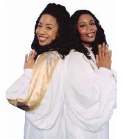 Zwei stimmgewaltige Damen des Ensembles »Black Gospel Singers«.
	Foto: VA