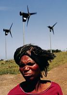 Die Menschen in Südafrika profitieren von der Energieerzeugung durch Sonne und Wind.
	Foto: Alex Webb/Magnum Photography