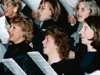 Sopranistinnen des Chors von St. Emmeram in vollem Einsatz. 	Foto: VA