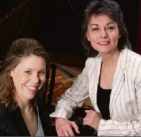 Musik-Duo: Antje Uhle & Jenny Evans (re.). Foto: VA