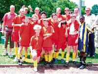 Die D1-Jugend des FC Moosach bei ihren ersten Sommerturnieren im Jahr 2006.	Foto: FC Moosach