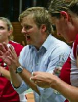 »Die spielen befreit auf und geben alles, uns zu schlagen«: Trainer Hannes Müllegger motiviert sein Team nicht nach zu lassen.