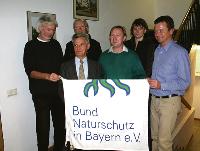 Freuen sich auf das Ehrenamt  der neue BN-Ortsvorstand: W. Luers (Kassier), G. Kiemann (Beisitzer), L. Holly (Stellvertr. Ortsgruppenvorsitz.), Dr. H.-M. Burger (1. Vorsitzender), S. Baier (Schriftführerin) und Ch.Hierneis (1. Vorsitzender der BN-Kreisgr