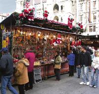 Der Christkindlmarkt am Marienplatz ist ein Paradies für Langfinger. Und ein Problem für die Polizei, denn die Menschenmengen verhindern einen schnellen Einsatz.Foto: ras