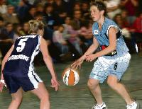 Die Show geht weiter: Sandra Carroll und Kolleginnen spielen weiter in der Bundesliga, nun aber unter dem Namen München Basket. Foto: ba