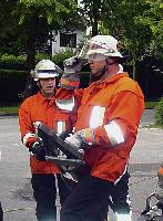 Stark beleuchtet und gut gerüstet: 20 Aktive der Freiwilligen Feuerwehr Eching legten das Leistungsabzeichen »Technische Hilfeleistung« ab. FF Eching