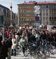 »Münchens gute Stube« ist voll mit Menschen  und klobigen Glasvitrinen. SPD-Mann Reissl findet, dass hier gründlich aufgeräumt werden muss.	 Foto: Archiv