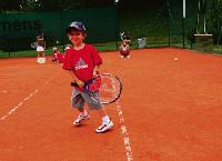 Am 18. August findet beim TC Cosima ein weiterer Jugend-Tennis-Tag statt. Denn: beim letzten Mal hatten die Teilnehmer jede Menge Spaß. Foto: VA