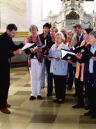 Das beeindruckende Ambiente in der Wallfahrtskirche Vierzehnheiligen animierte den Chor zu einem kleinen Konzert. Foto: Privat