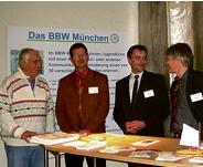 Beim Tag der offenen Tür im BBW: Helmut Kronthaler (li.) mit Verantwortlichen des BBW.Foto: Privat