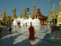 Die ASZ-Gäste durften in die buddhistische Welt Birmas eintauchen. Foto_ASZ