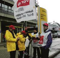 Sie lassen sich nicht ins Posthorn jagen: Die Mitarbeiter des Gelben Riesen kämpfen um ihre Rechte.	Foto: Verdi