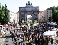 Im Juni haben sich 300.000 Besucher auf dem Festival getummelt. So voll wurde es auf Ludwig- und Leopoldstraße erst richtig gemütlich.	Foto: Archiv